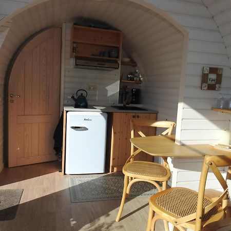 Tiny House De Boet, In Natuurgebied En Vlakbij Het Strand Каллантсог Экстерьер фото